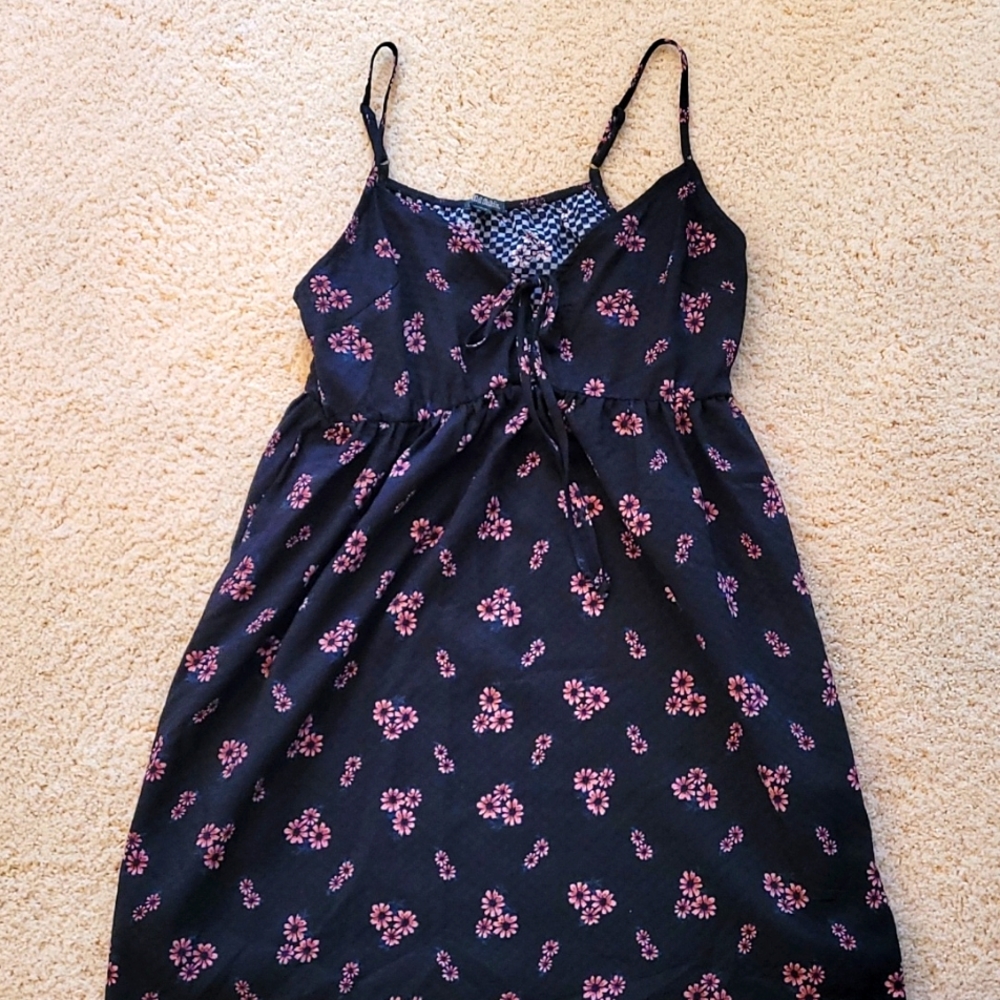 Cute dress NWOT